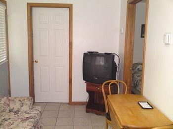 Lucky Horseshoe Cabins Au Sable Exterior foto