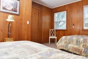 Lucky Horseshoe Cabins Au Sable Exterior foto