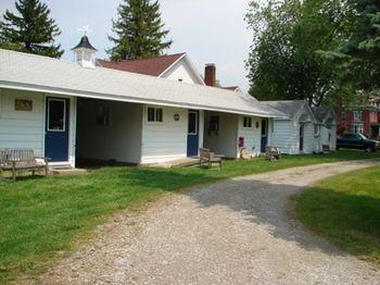 Lucky Horseshoe Cabins Au Sable Exterior foto